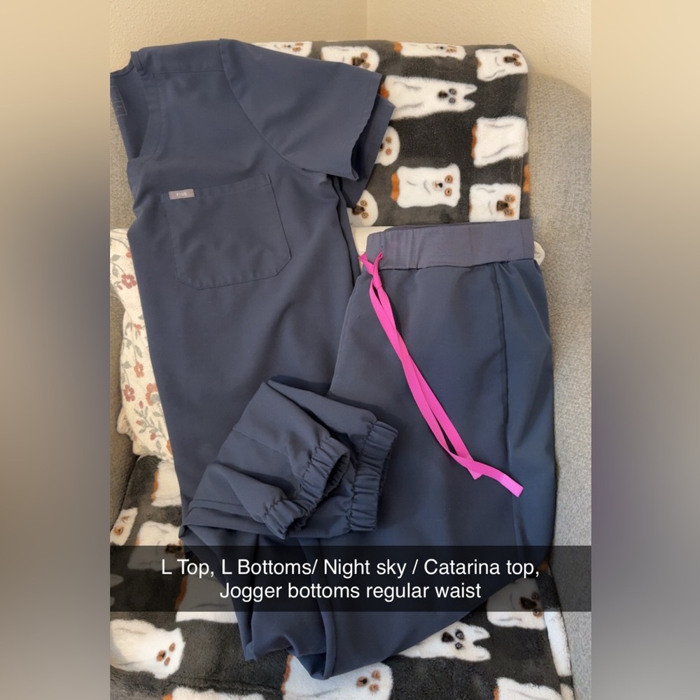 Figs Night Sky scrub set